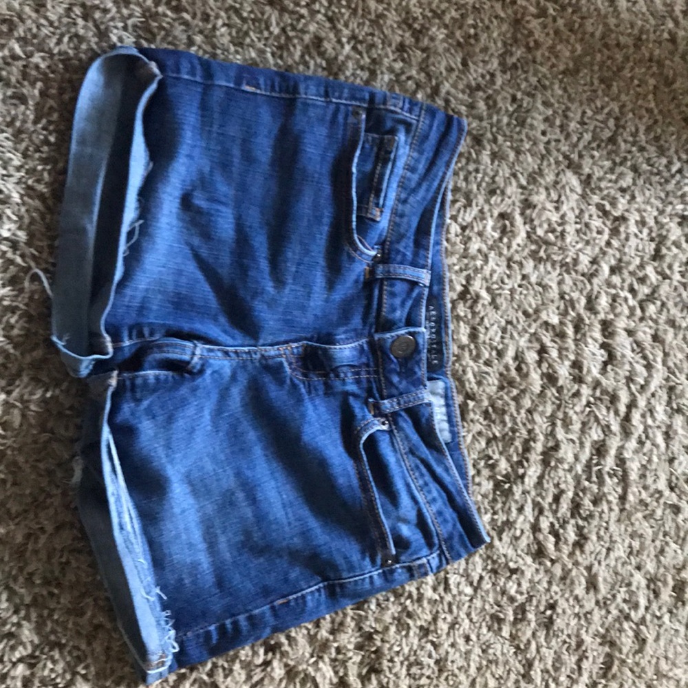 Blue shorts with pockets